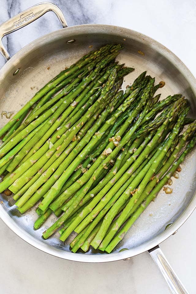 Sauteed asparagus recipe with garlic, butter and lemon.