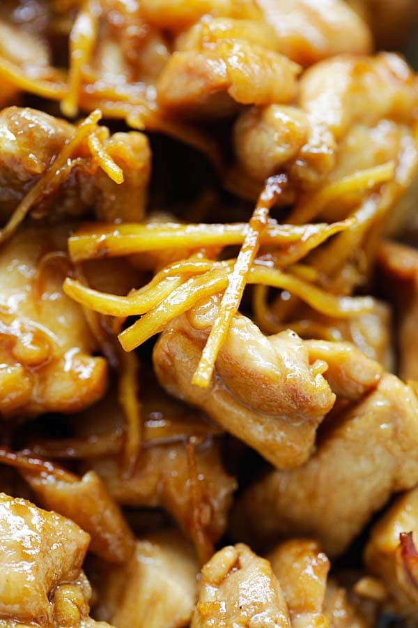 Close up photo of easy and delicious sesame oil chicken.