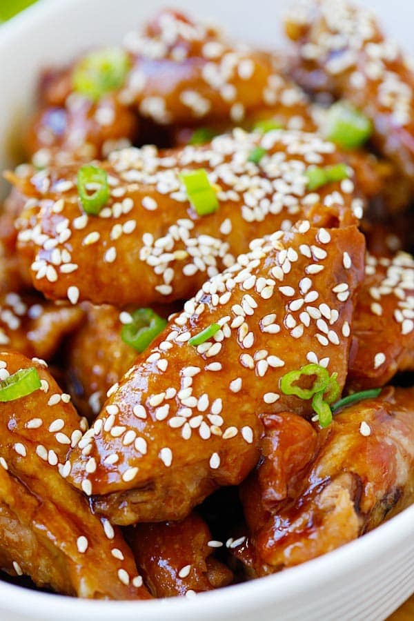 Close up slow Cooker Honey Sesame Chicken Wings.
